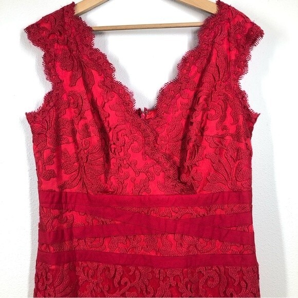 Tadashi Shoji Pink Lace Overlay Sleeveless Dress Ribbon Waist Fit & Flare S 16 - Picture 2 of 11